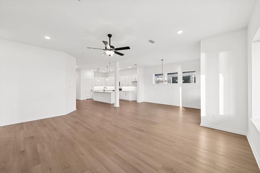 Spacious, unfurnished interior of a new home in Oakwood Estates, Waller (Image 28). Spacious, unfurnished interior of a new home in Oakwood Estates, Waller (Image 28).
