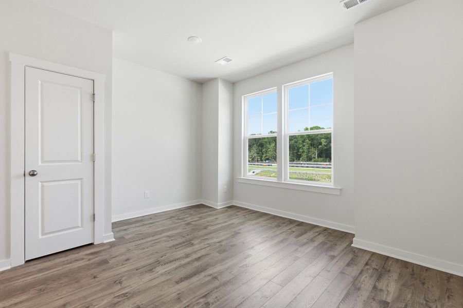 Spacious, unfurnished interior of a new home in Rhetts Cove, Johns Island (Image 21). Spacious, unfurnished interior of a new home in Rhetts Cove, Johns Island (Image 21).