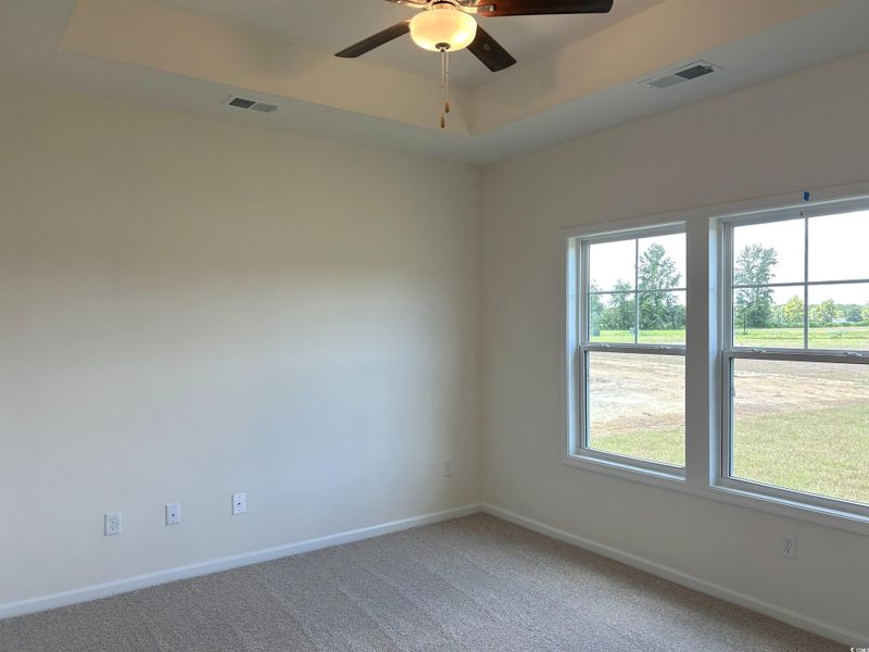 Spacious, unfurnished interior of a new home in Edgefield, Loris (Image 10).