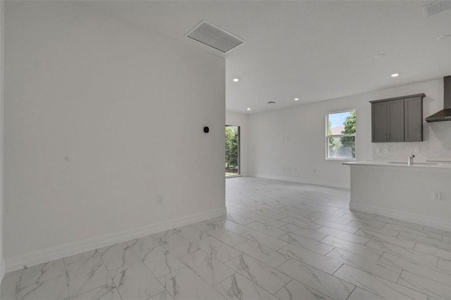 Spacious, unfurnished interior of a new home in Turnleaf, Punta Gorda (Image 37).