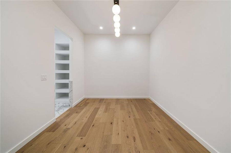 Spacious, unfurnished interior of a new home in , Atlanta (Image 42).