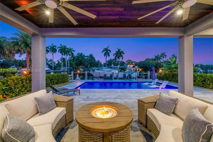 Exterior details and patio area of a home in , Fort Lauderdale (Image 37).