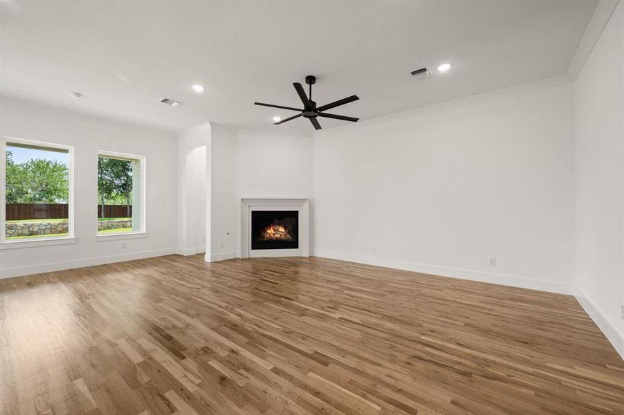 Spacious, unfurnished interior of a new home in Parks of Aledo, Aledo (Image 31). Spacious, unfurnished interior of a new home in Parks of Aledo, Aledo (Image 31).