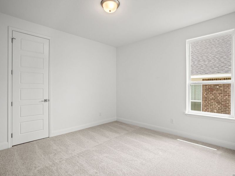 Spacious, unfurnished interior of a new home in The Reserve at Potranco Oaks, Castroville (Image 31).