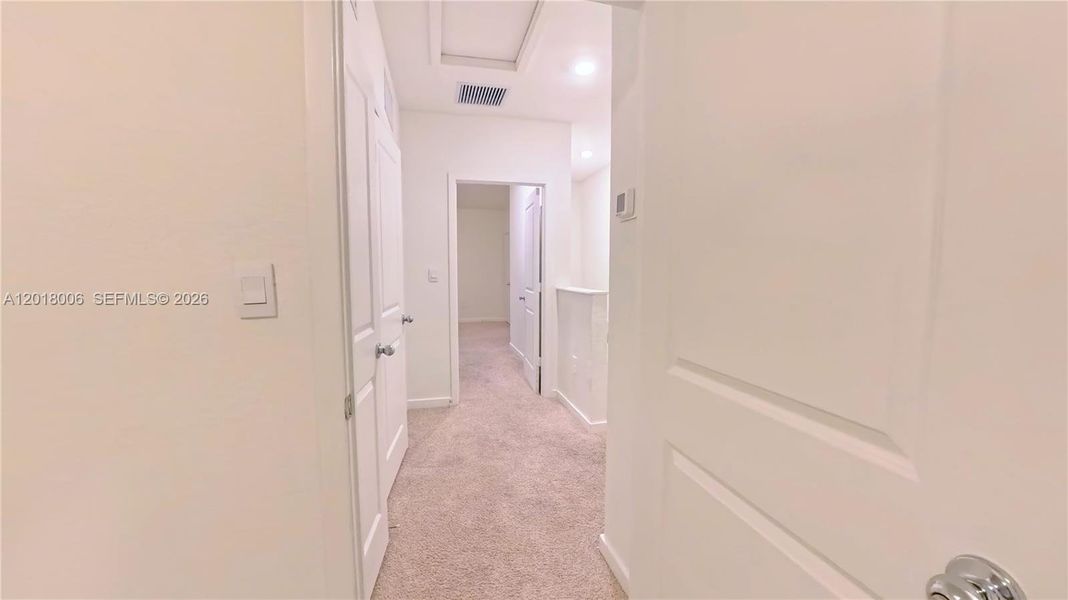 Spacious, unfurnished interior of a new home in , Florida City (Image 34).