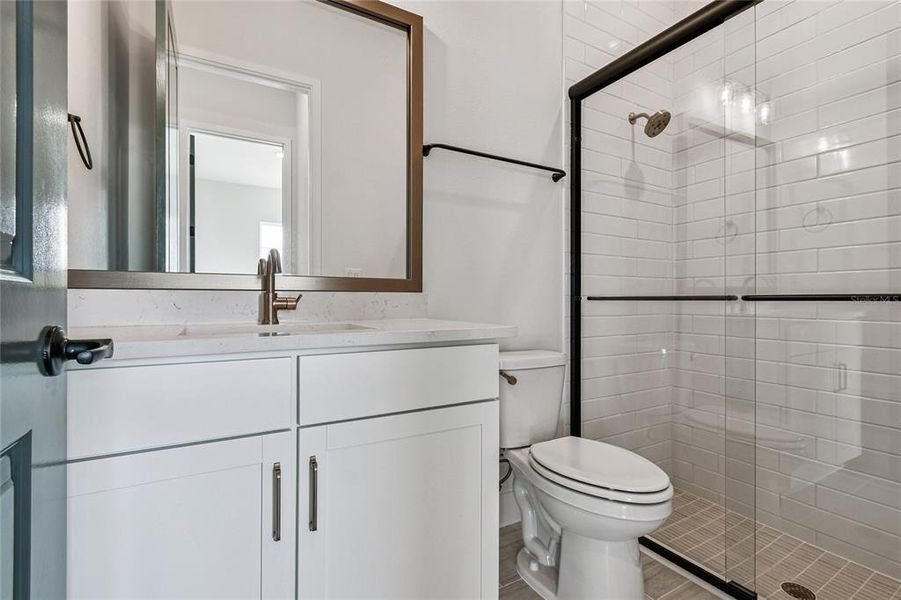 Furnished interior view inside a new home in Palmera Wellen Park - Classic Series, Venice (Image 13).