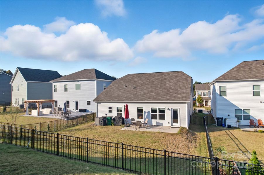 Image 24 of a home in Orchard Creek.