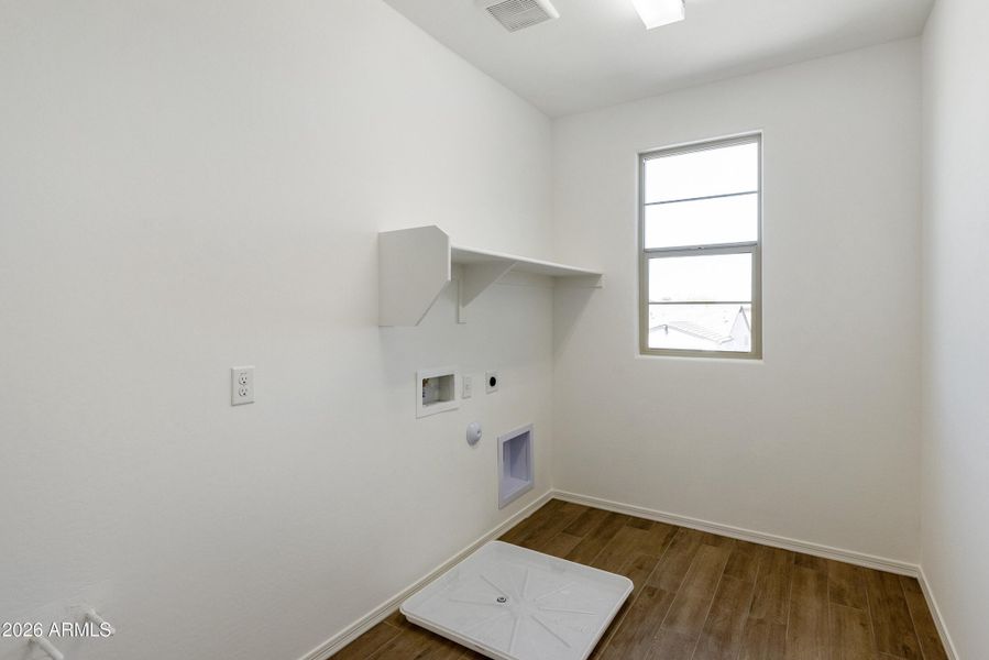LAUNDRY ROOM LAUNDRY ROOM