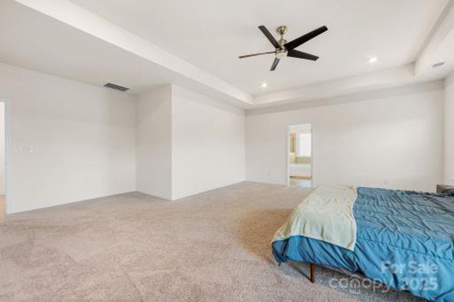 Spacious, unfurnished interior of a new home in Wilora Pond, Charlotte (Image 34). Spacious, unfurnished interior of a new home in Wilora Pond, Charlotte (Image 34).