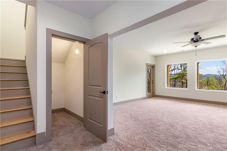 Spacious, unfurnished interior of a new home in , Ellijay (Image 28).