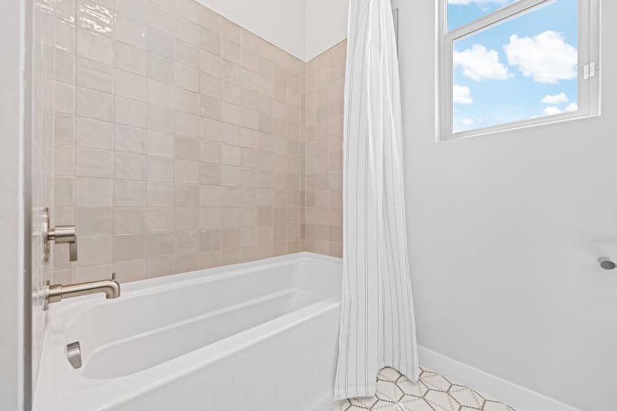 Representative furnished interior of a home built from the Cielo by Landsea Homes in Mira Vista at Victory, Buckeye (Image 30).