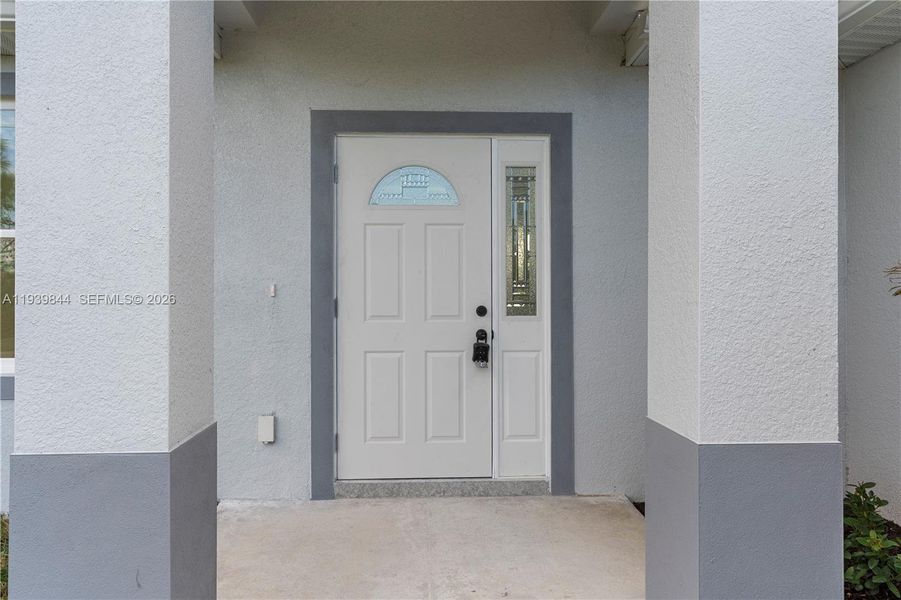 Exterior details and patio area of a home in , Lehigh Acres (Image 3).