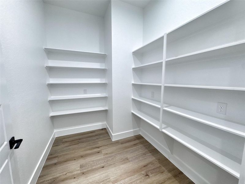 Spacious, unfurnished interior of a new home in , Conroe (Image 27). Spacious, unfurnished interior of a new home in , Conroe (Image 27).