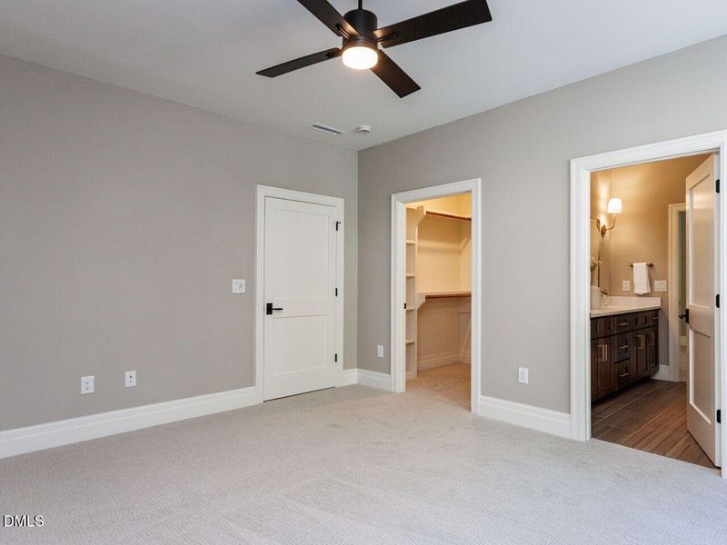 041-1280x960-bedroom 041-1280x960-bedroom