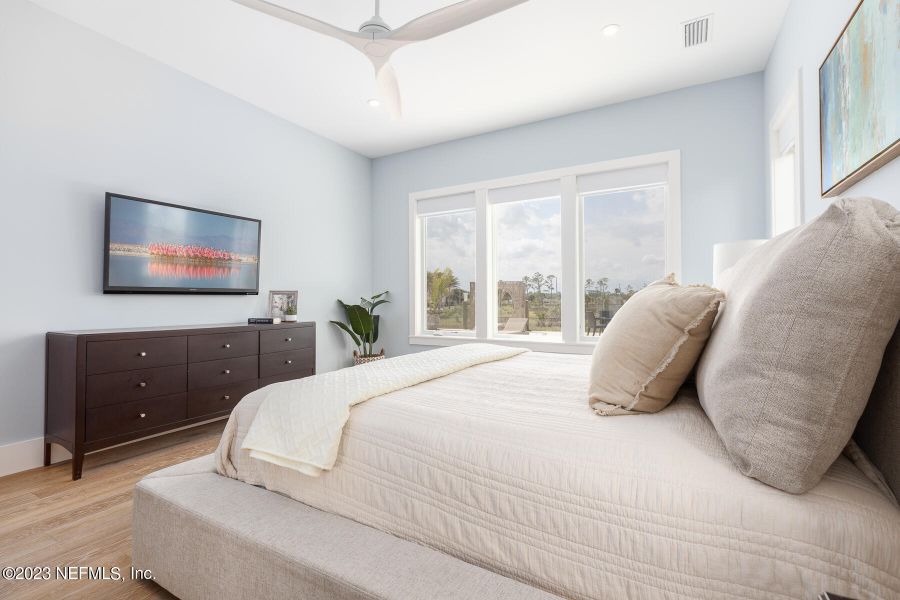 Image 47 of a home in .