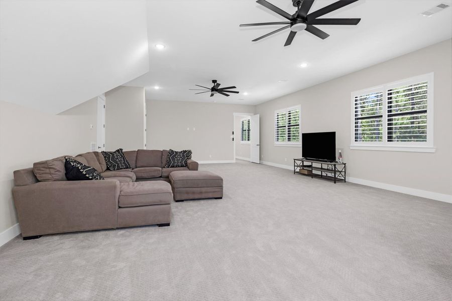 Large upstairs game room or flex space