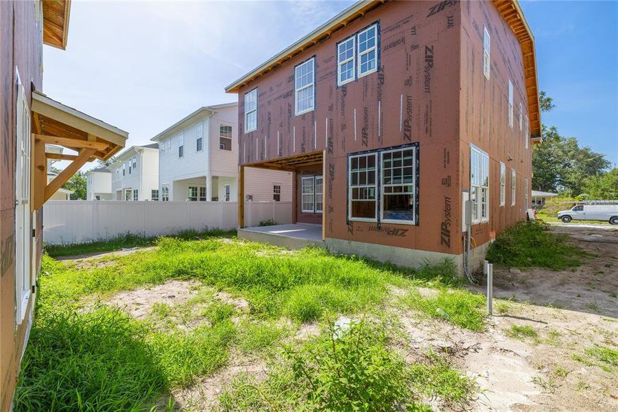 Exterior details and patio area of a home in , St. Petersburg (Image 6).