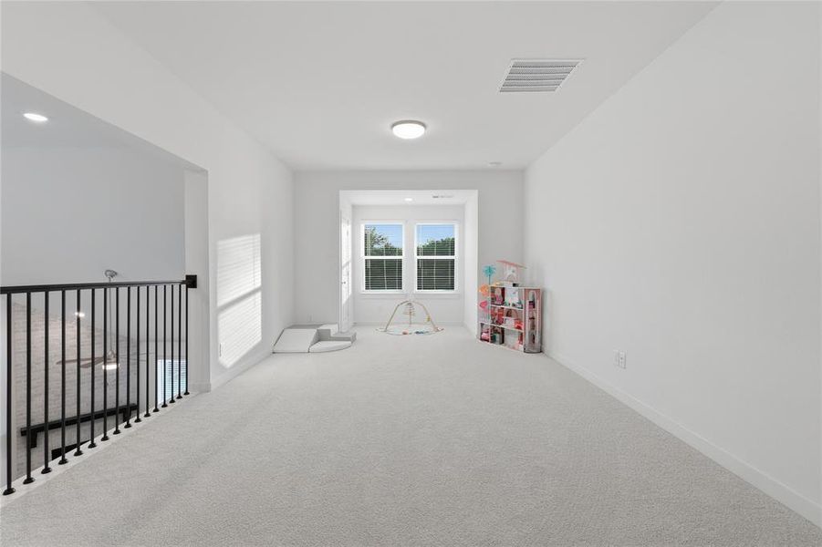 Spacious, unfurnished interior of a new home in Sonoma Verde, McLendon-Chisholm (Image 23).