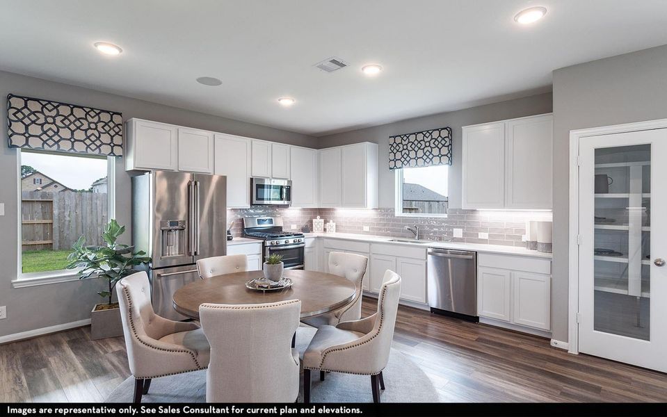 Furnished interior view inside a new home in Cielo, Conroe (Image 5).
