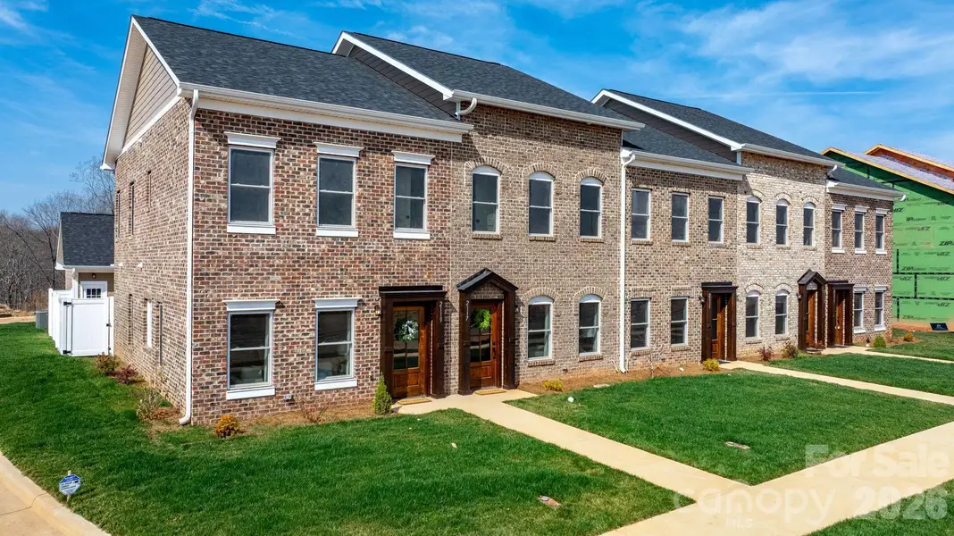 Image 32 of a home in .