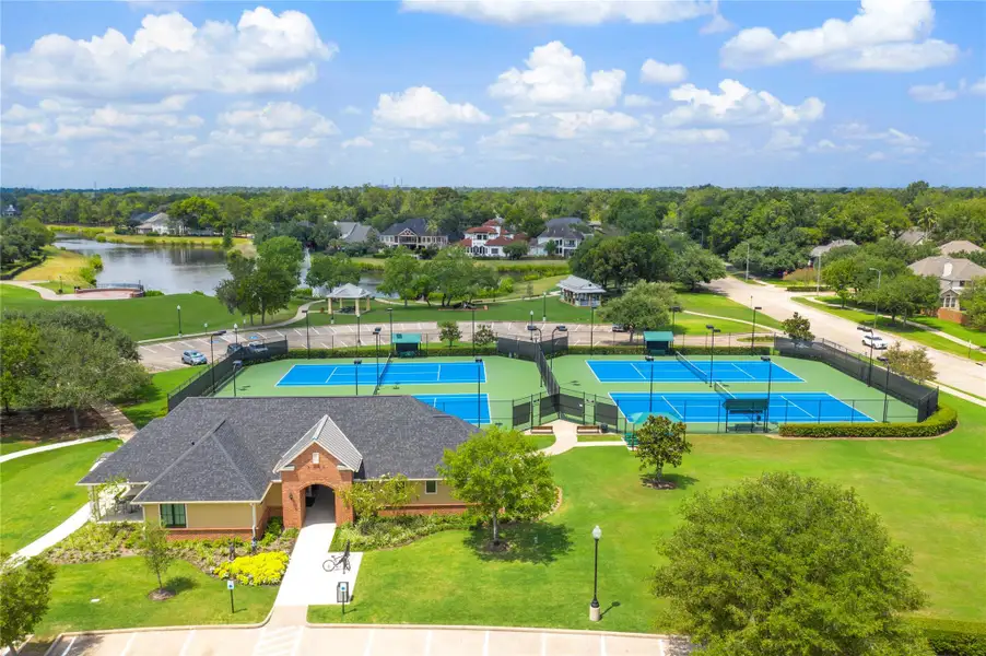 Community amenities in Sienna, Missouri City (Image 22).