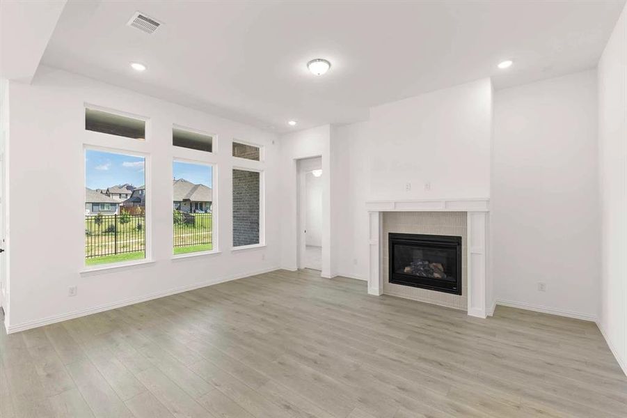 Spacious, unfurnished interior of a new home in Inspiration, Lucas (Image 25).