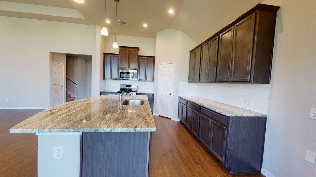 Representative furnished interior of a home built from the Floor Plan 3256 by Colina Homes in Grand Magnolia, Magnolia (Image 11).