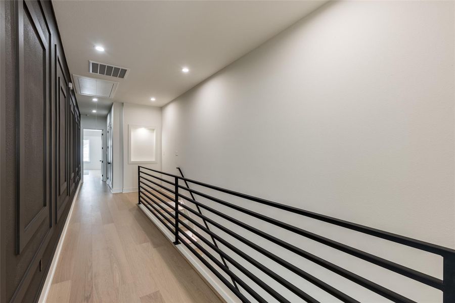 Spacious, unfurnished interior of a new home in , Houston (Image 23).