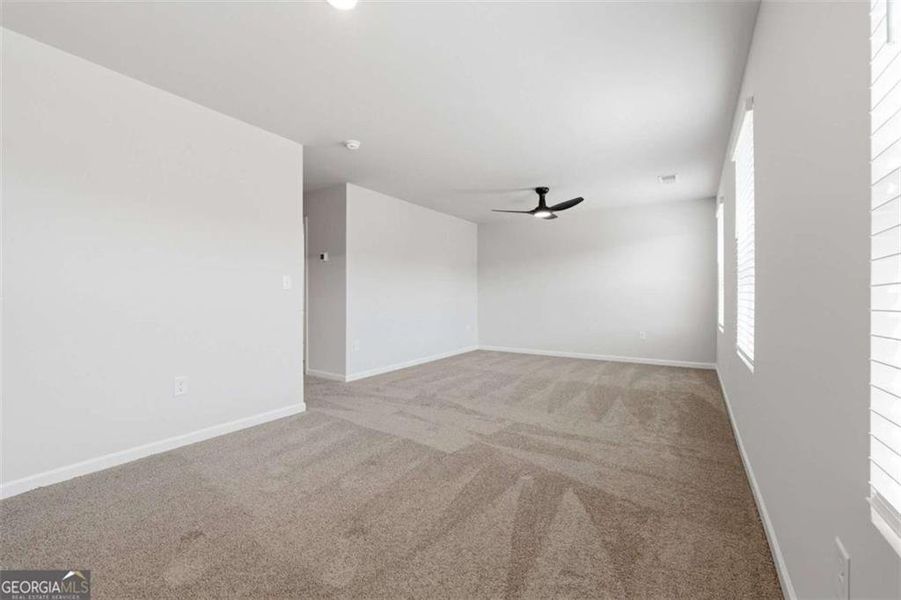 Spacious, unfurnished interior of a new home in Parkway James, Snellville (Image 27). Spacious, unfurnished interior of a new home in Parkway James, Snellville (Image 27).