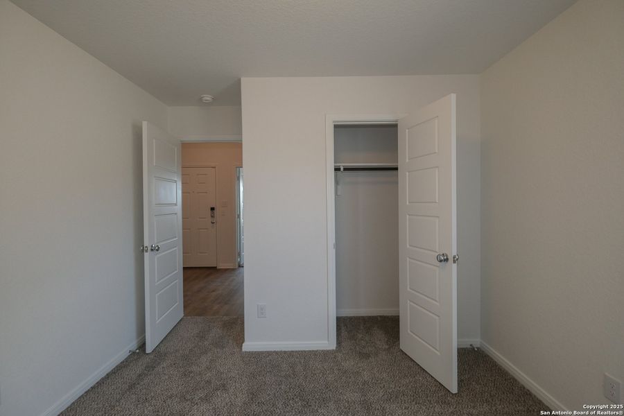 Spacious, unfurnished interior of a new home in Hunters Ranch, San Antonio (Image 15). Spacious, unfurnished interior of a new home in Hunters Ranch, San Antonio (Image 15).