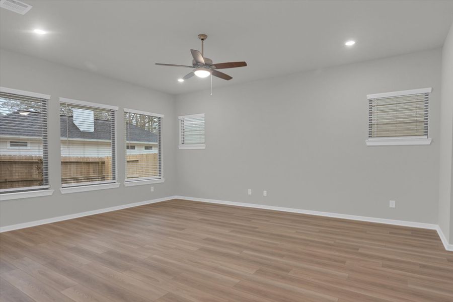 Spacious, unfurnished interior of a new home in Summer Place  35', Montgomery (Image 26).