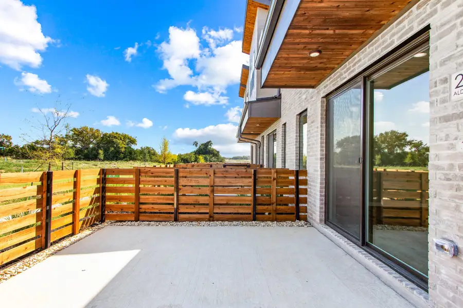 Exterior details and patio area of a home in Ten Mile Creek, Celina (Image 3).