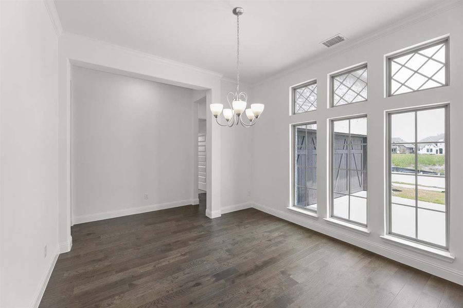 Representative unfurnished interior of a home built from the Fawncrest II by Pacesetter Homes in Nelson Lake, Rockwall (Image 21).