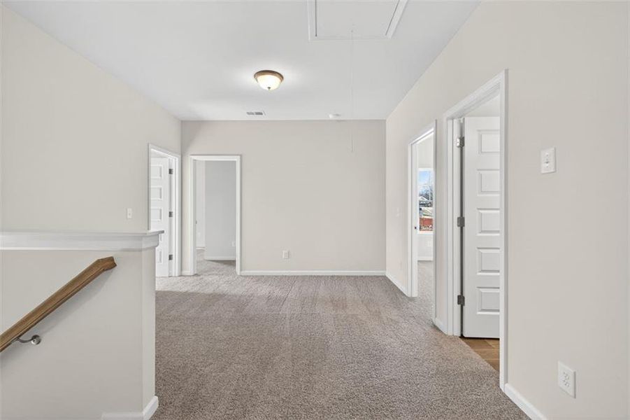 Spacious, unfurnished interior of a new home in Garrett Preserve, Douglasville (Image 26).