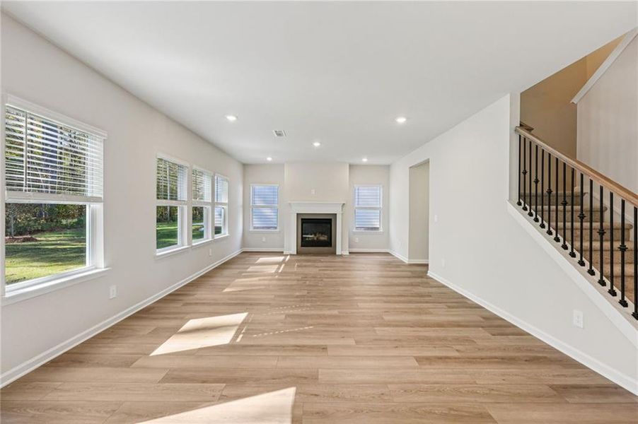 Spacious, unfurnished interior of a new home in The Oaks at Dawson, Dawsonville (Image 28).