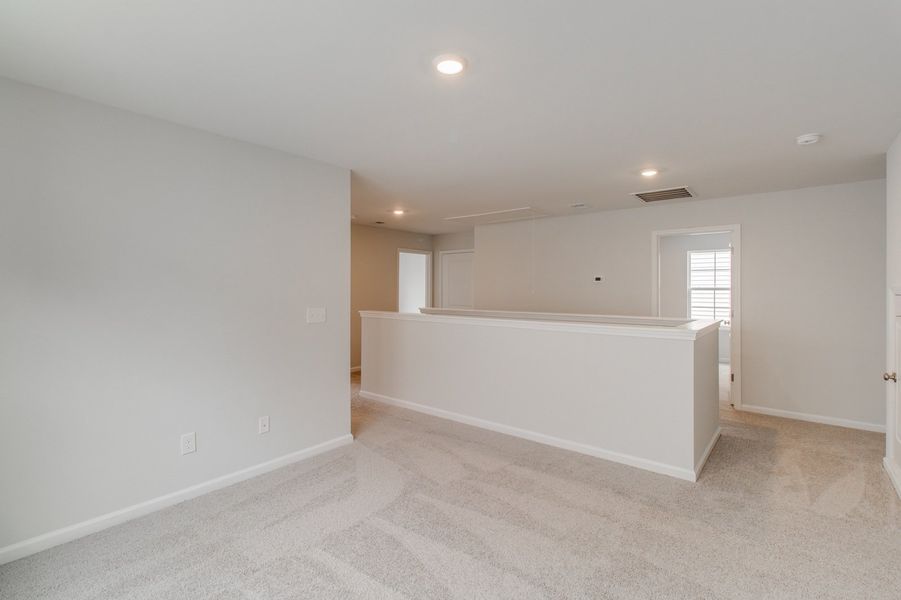 Spacious, unfurnished interior of a new home in Ellington, Elgin (Image 39).