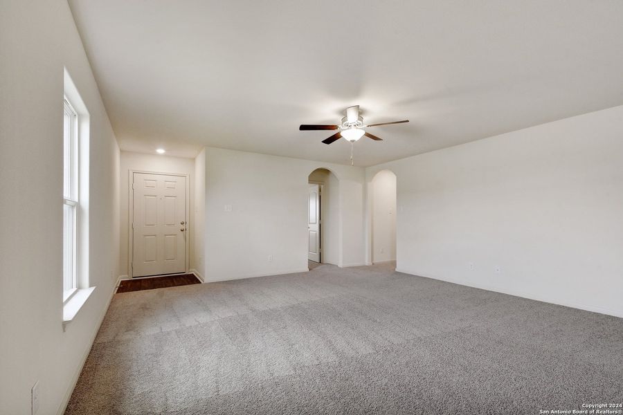 Spacious, unfurnished interior of a new home in Preserve at Medina, Von Ormy (Image 16). Spacious, unfurnished interior of a new home in Preserve at Medina, Von Ormy (Image 16).