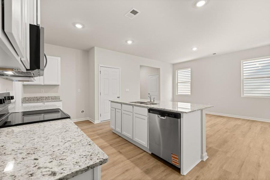 Furnished interior view inside a new home in Oconee Overlook, Gainesville (Image 14). Furnished interior view inside a new home in Oconee Overlook, Gainesville (Image 14).