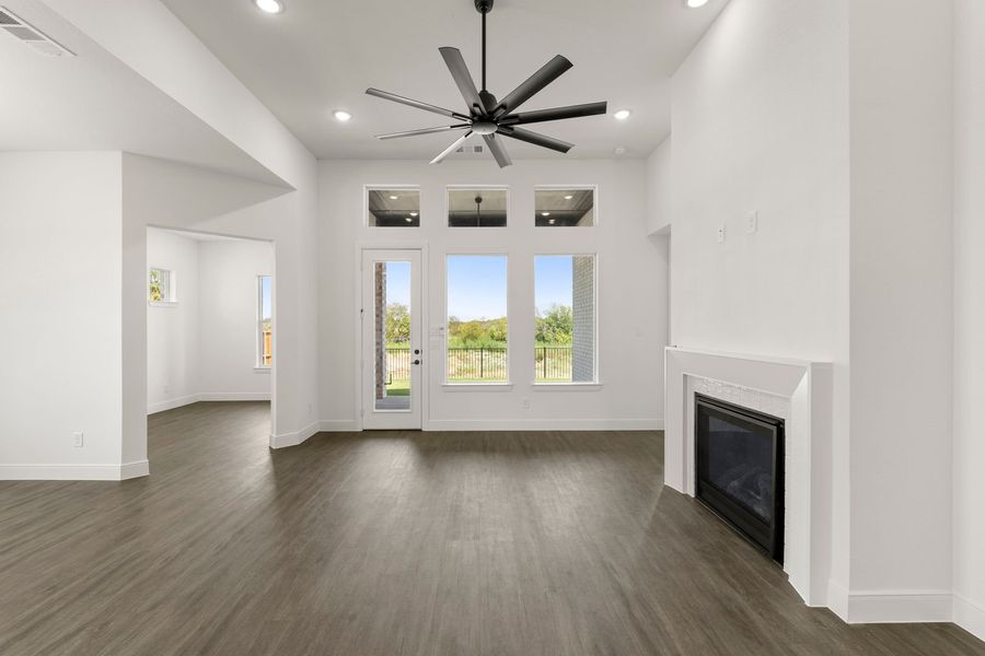 Spacious, unfurnished interior of a new home in Lily Creek at Sutton Fields, Aubrey (Image 23).