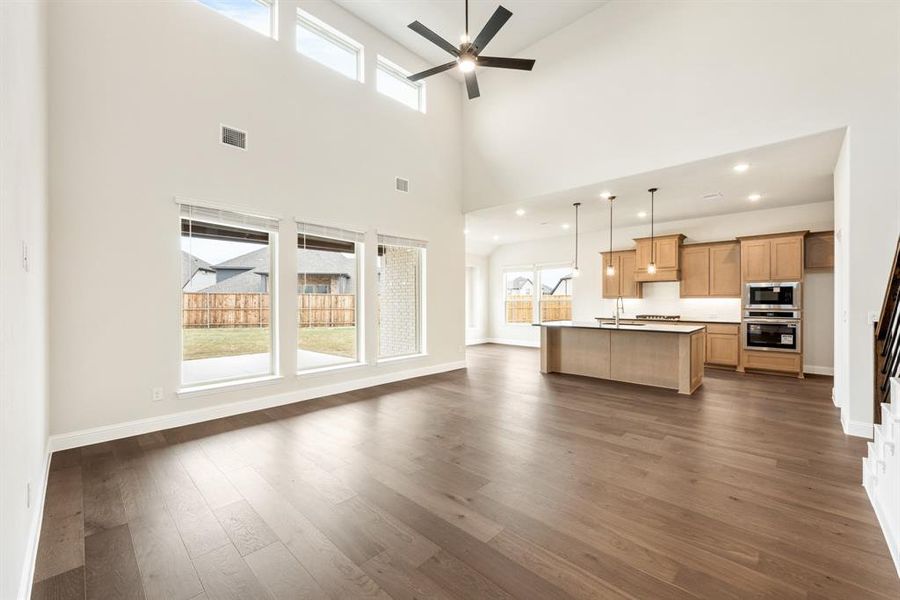 Spacious, unfurnished interior of a new home in ArrowBrooke, Aubrey (Image 30). Spacious, unfurnished interior of a new home in ArrowBrooke, Aubrey (Image 30).