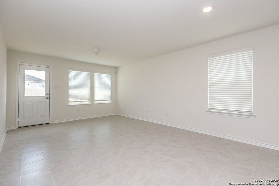Spacious, unfurnished interior of a new home in Southton Cove, Elmendorf (Image 4).