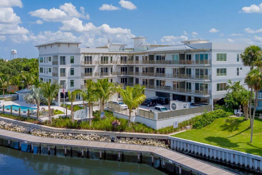 41 SW Seminole Street 305 26