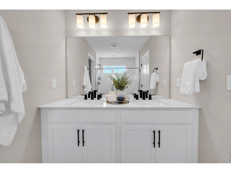 Image 43 of a home in .