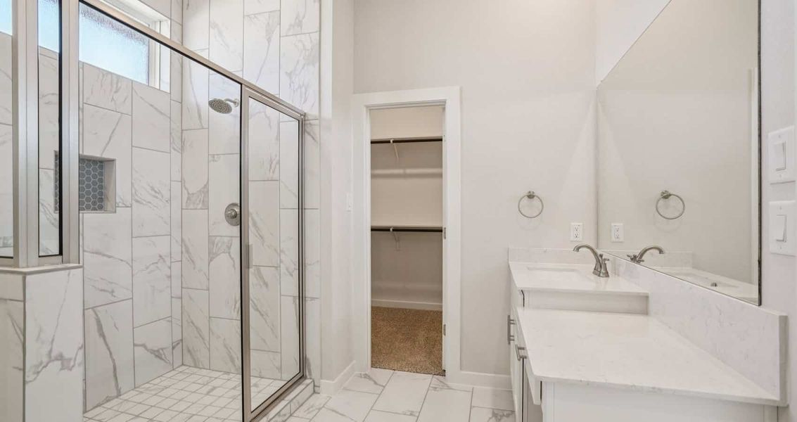 Furnished interior view inside a new home in Meyer Ranch, New Braunfels (Image 6).