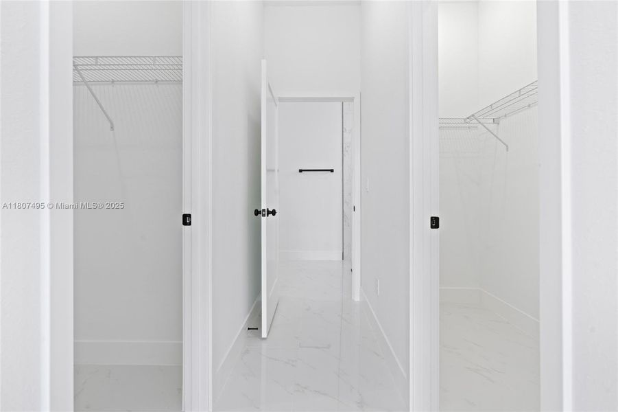 Spacious, unfurnished interior of a new home in , Lehigh Acres (Image 15).