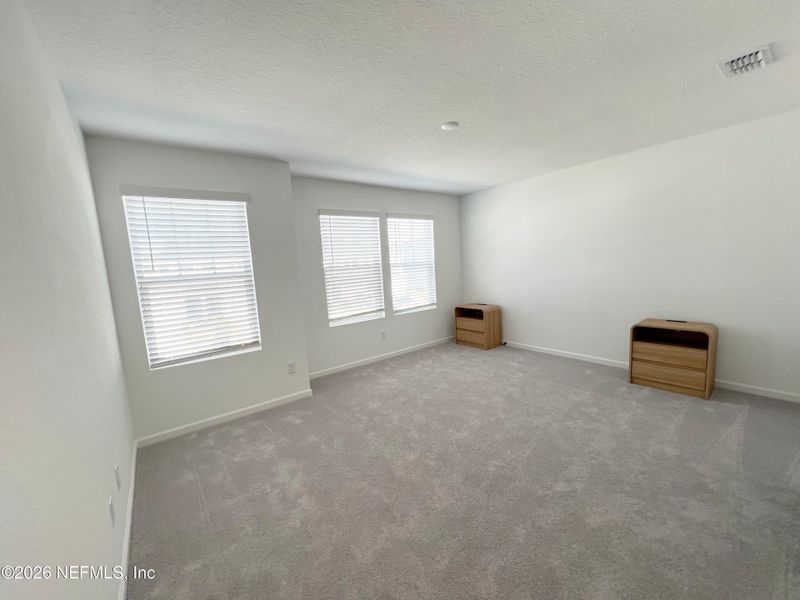 Spacious, unfurnished interior of a new home in , Orange Park (Image 16).