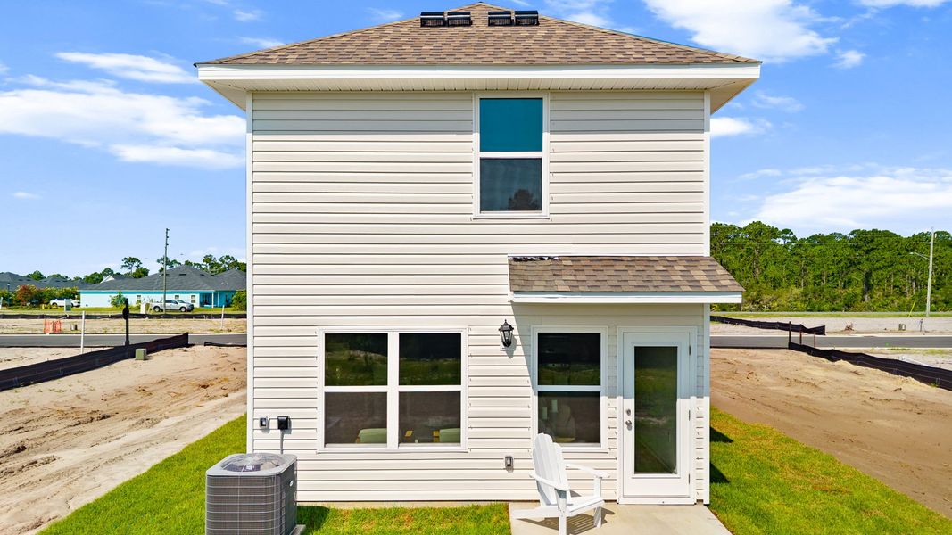 Representative exterior details of a home built from the The Bandon by D.R. Horton in Salt Pines, Port Saint Joe (Image 26).