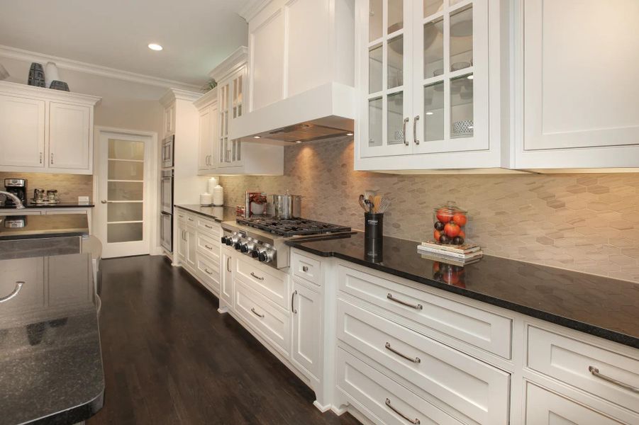 Corona Kitchen Corona Kitchen