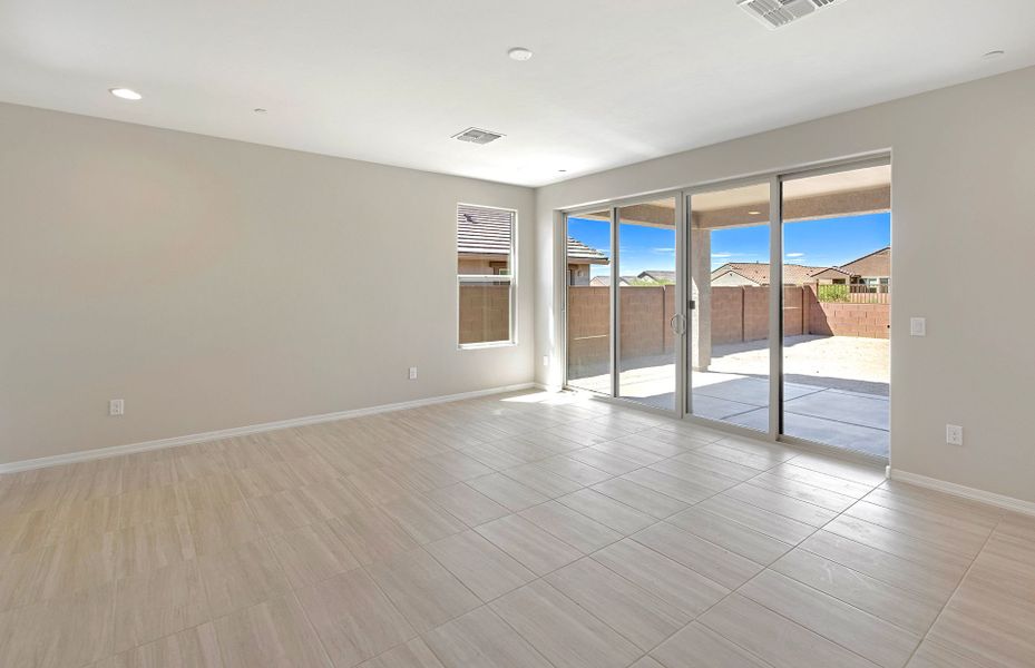 Spacious, unfurnished interior of a new home in Vistoso Canyon Estates, Oro Valley (Image 21). Spacious, unfurnished interior of a new home in Vistoso Canyon Estates, Oro Valley (Image 21).
