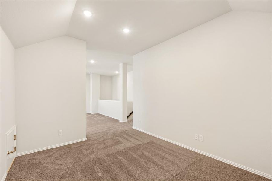 Spacious, unfurnished interior of a new home in The Oasis at North Grove 75-80, Waxahachie (Image 32). Spacious, unfurnished interior of a new home in The Oasis at North Grove 75-80, Waxahachie (Image 32).